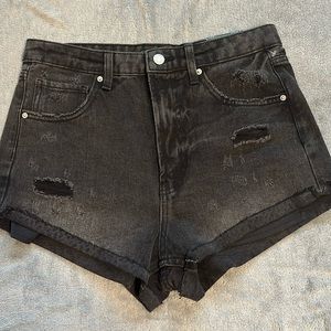 I’m selling a size 6 shorts in black that is high rise and cheeky, 6/28 waist